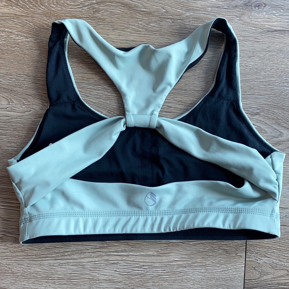 IcyZone Sage Green Sports Bra